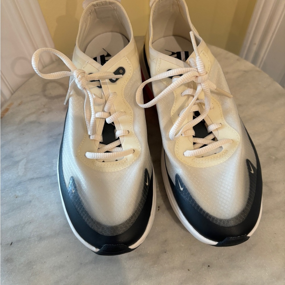 EUC Nike Air Max Dia SE Pale Ivory and Black Black Sneakers Size 6 - Picture 6 of 10